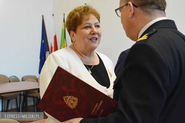 Wręczenie podziękowań wójtom i skarbnikowi