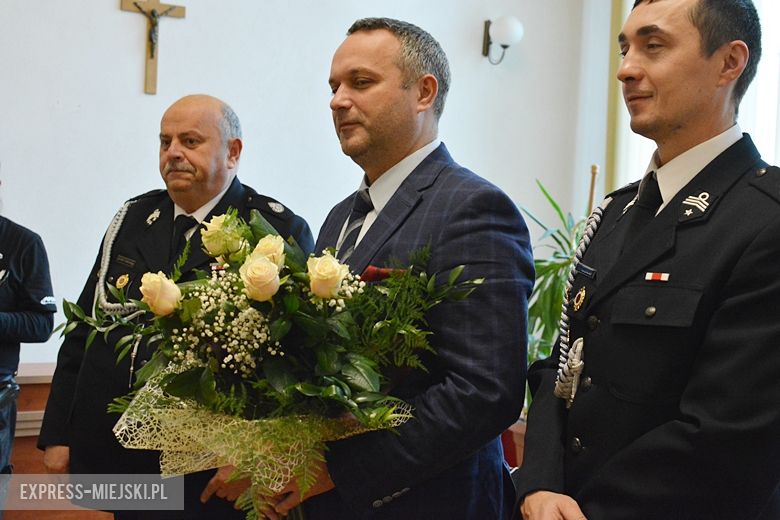 Wręczenie podziękowań wójtom i skarbnikowi