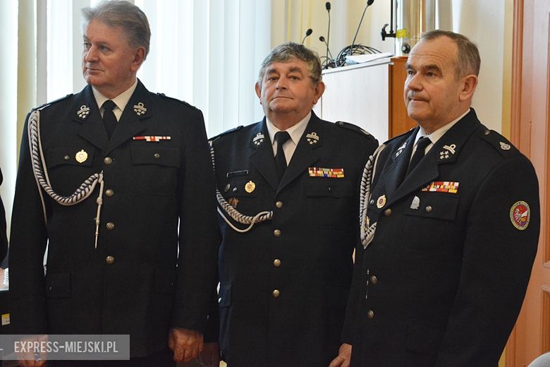 Wręczenie podziękowań wójtom i skarbnikowi