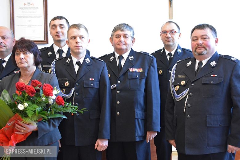 Wręczenie podziękowań wójtom i skarbnikowi