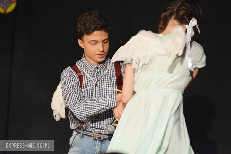 Młodzież przygotowała spektakl "Dziady"