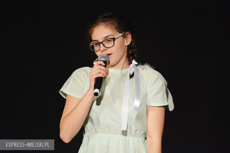 Młodzież przygotowała spektakl "Dziady"