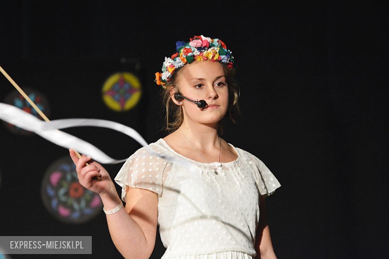 Młodzież przygotowała spektakl "Dziady"