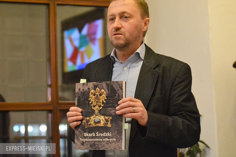 Jest już dostępna książka o Skarbie Średzkim