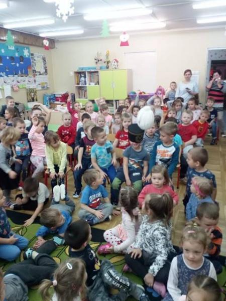 Dzieci w święto Barbórki odwiedził górnik