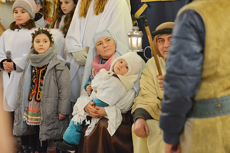 Jasełka w kościele w Krynicznie