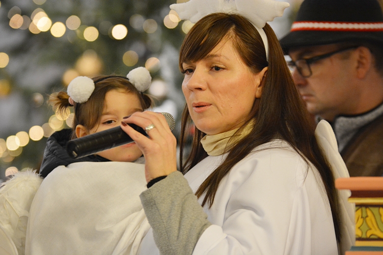 Jasełka w kościele w Krynicznie