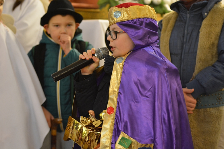 Jasełka w kościele w Krynicznie