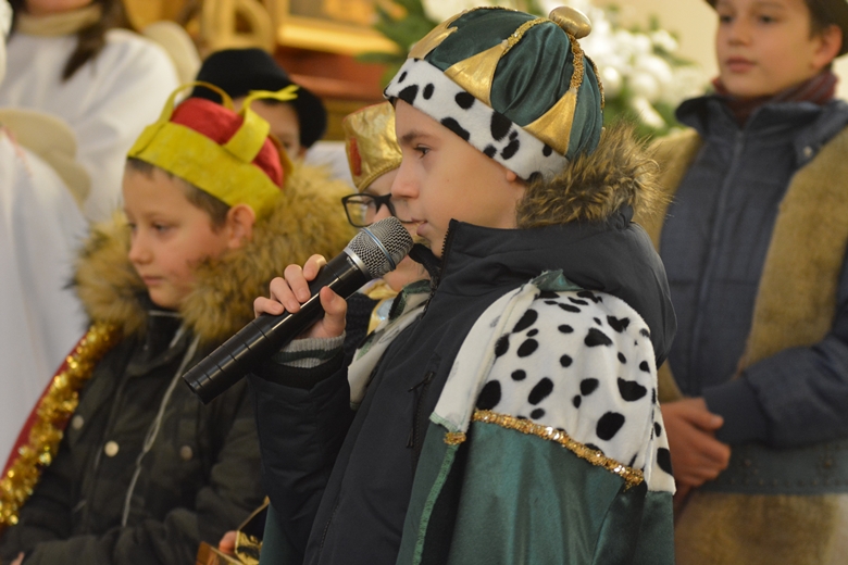 Jasełka w kościele w Krynicznie