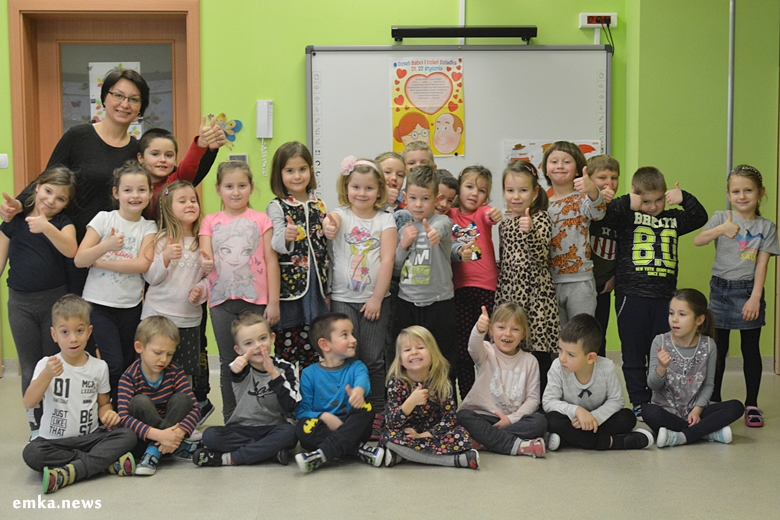 Przedszkolaki ze Szczepanowa opowiedziały nam za co kochają swoje babcie i dziadków