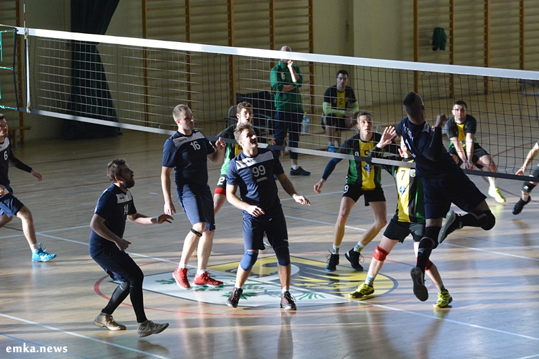  LZS Fiuka Średzianin vs AKS Strzegom 