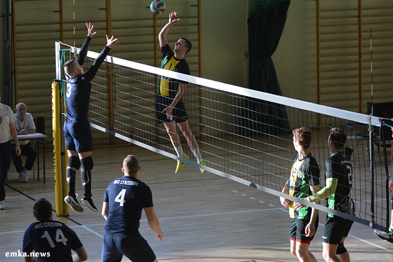  LZS Fiuka Średzianin vs AKS Strzegom 