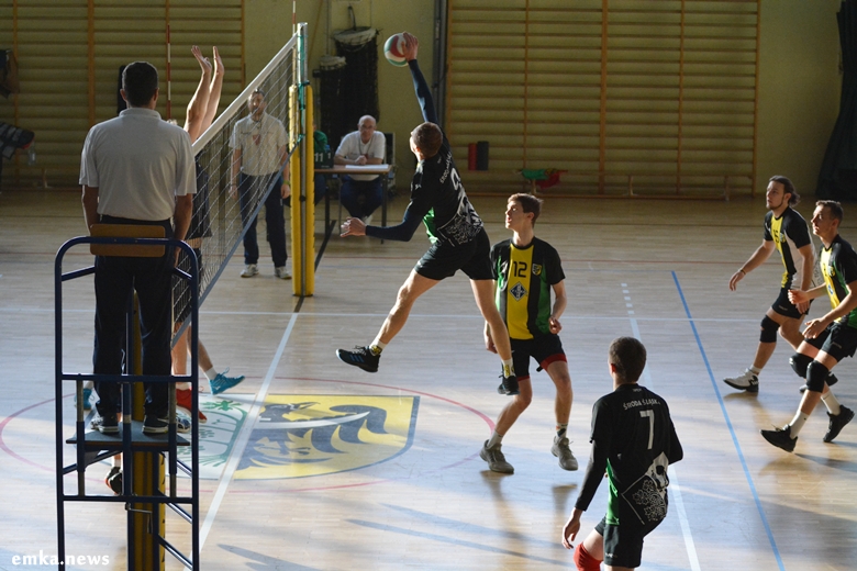  LZS Fiuka Średzianin vs AKS Strzegom 