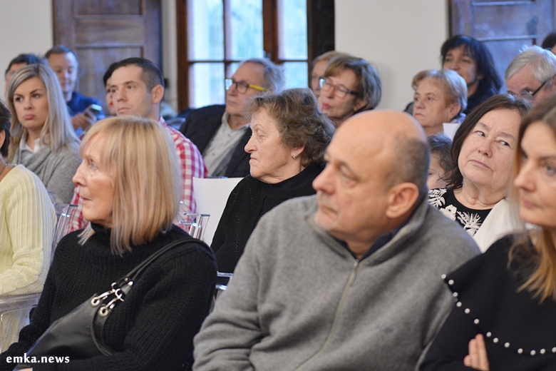 Kolędnicy w Zamku na wodzie w Wojnowicach