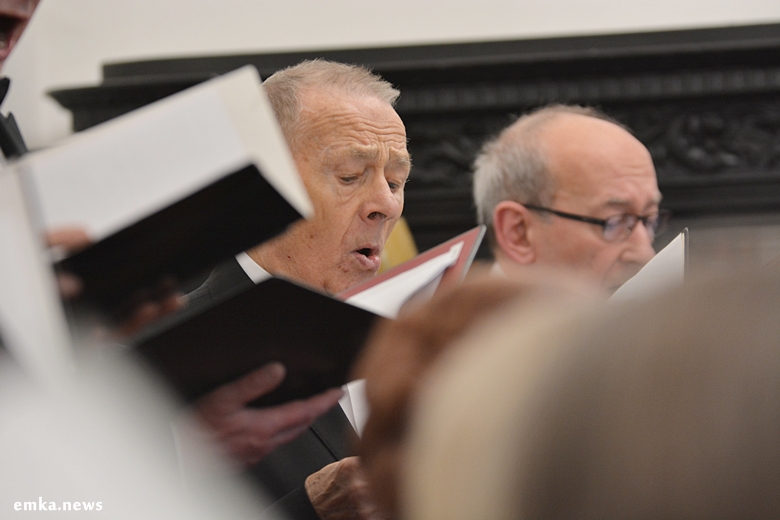 Kolędnicy w Zamku na wodzie w Wojnowicach