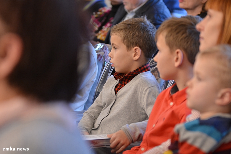 Kolędnicy w Zamku na wodzie w Wojnowicach