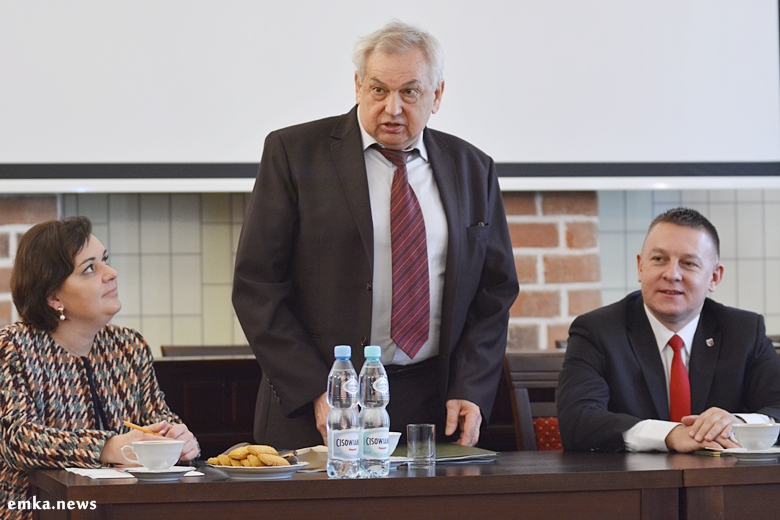 Oficjalne spotkanie i podpisanie umowy z wykonawcą