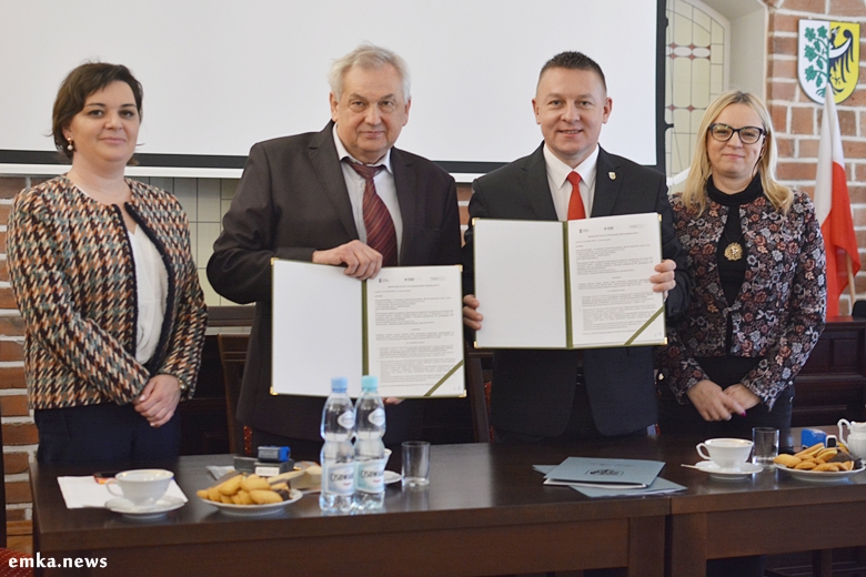 Oficjalne spotkanie i podpisanie umowy z wykonawcą