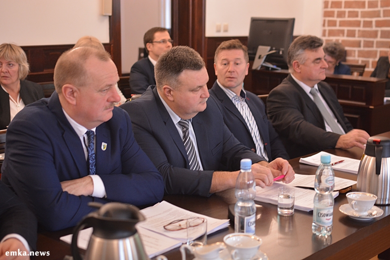 Wręczenie dyplomów dla autorów projektów