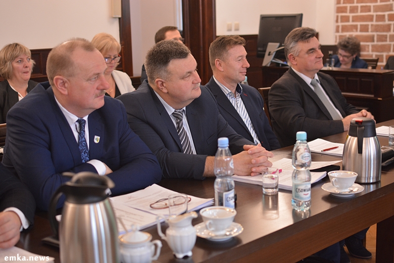 Wręczenie dyplomów dla autorów projektów