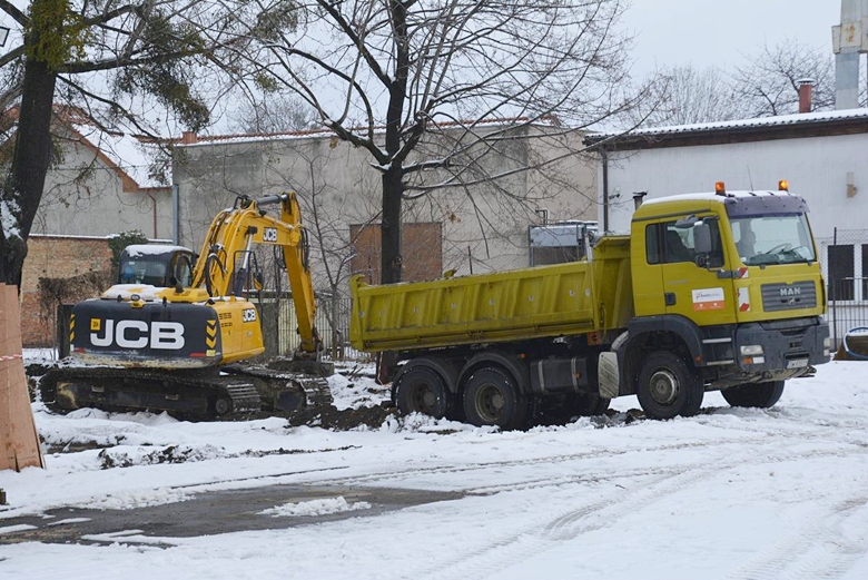 Plac budowy Centrum Kultury Alternatywnej w Środzie Śląskiej