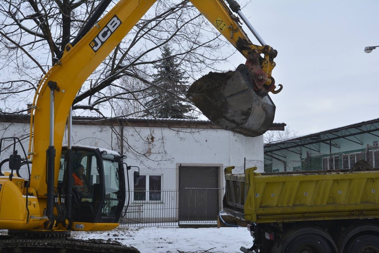 Plac budowy Centrum Kultury Alternatywnej w Środzie Śląskiej