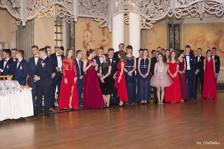 Bal studniówkowy średzkiego liceum