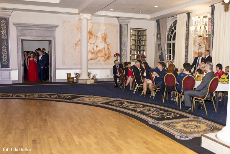 Bal studniówkowy średzkiego liceum