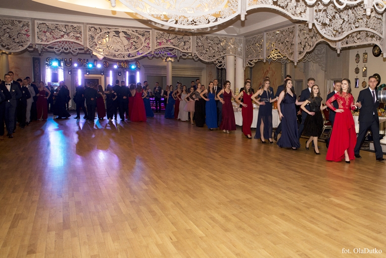 Bal studniówkowy średzkiego liceum