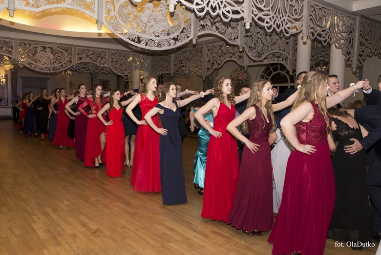 Bal studniówkowy średzkiego liceum