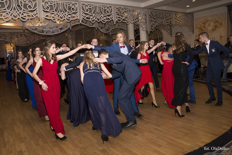 Bal studniówkowy średzkiego liceum