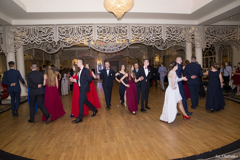 Bal studniówkowy średzkiego liceum