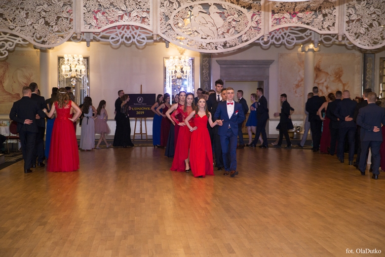 Bal studniówkowy średzkiego liceum
