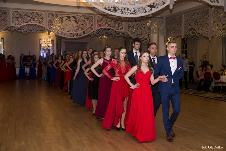 Bal studniówkowy średzkiego liceum