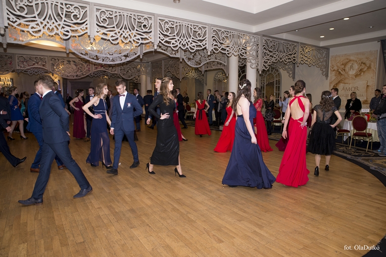 Bal studniówkowy średzkiego liceum