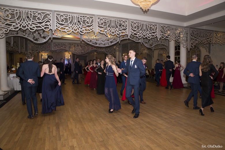 Bal studniówkowy średzkiego liceum