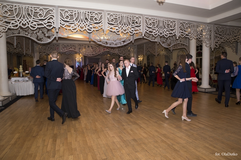 Bal studniówkowy średzkiego liceum