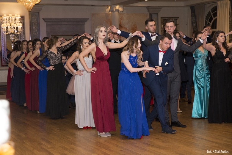 Bal studniówkowy średzkiego liceum