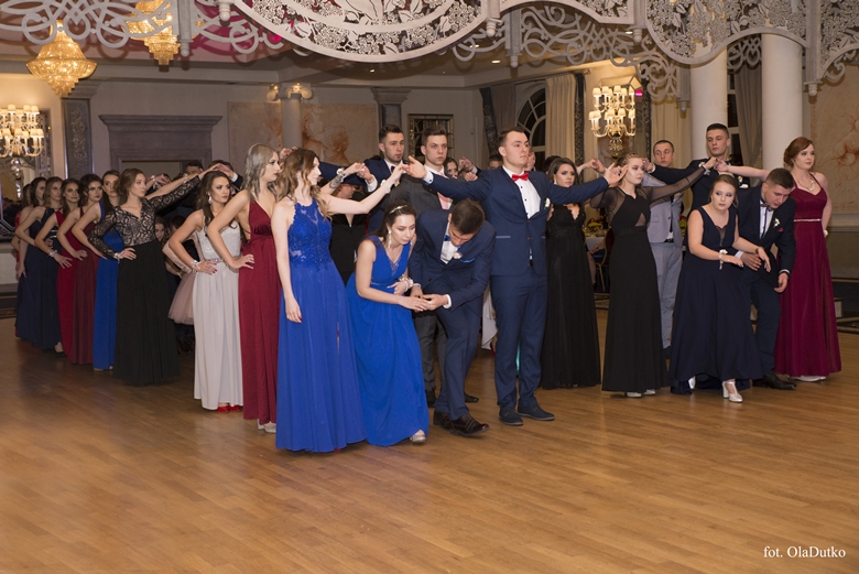 Bal studniówkowy średzkiego liceum