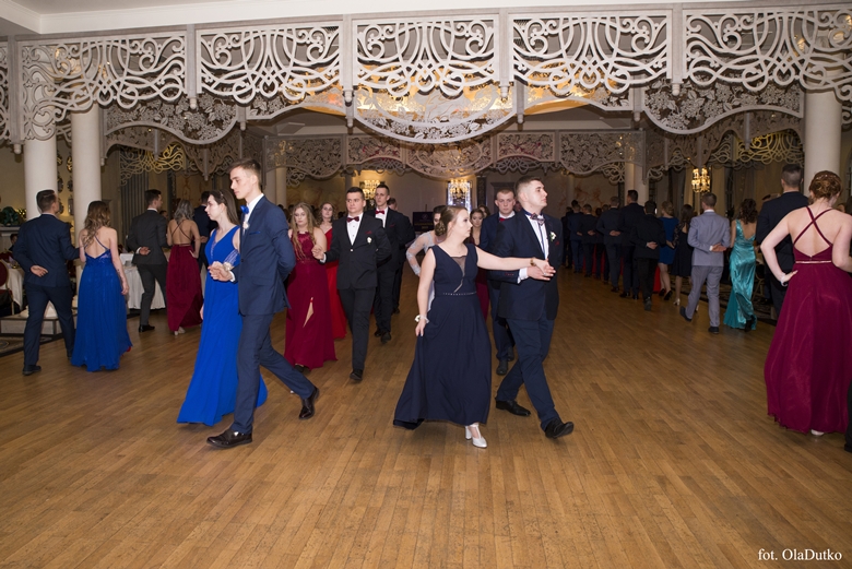 Bal studniówkowy średzkiego liceum