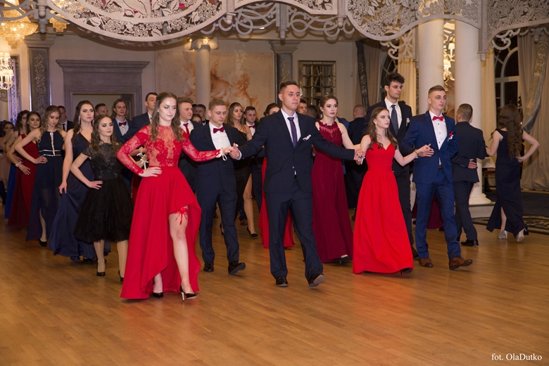 Bal studniówkowy średzkiego liceum