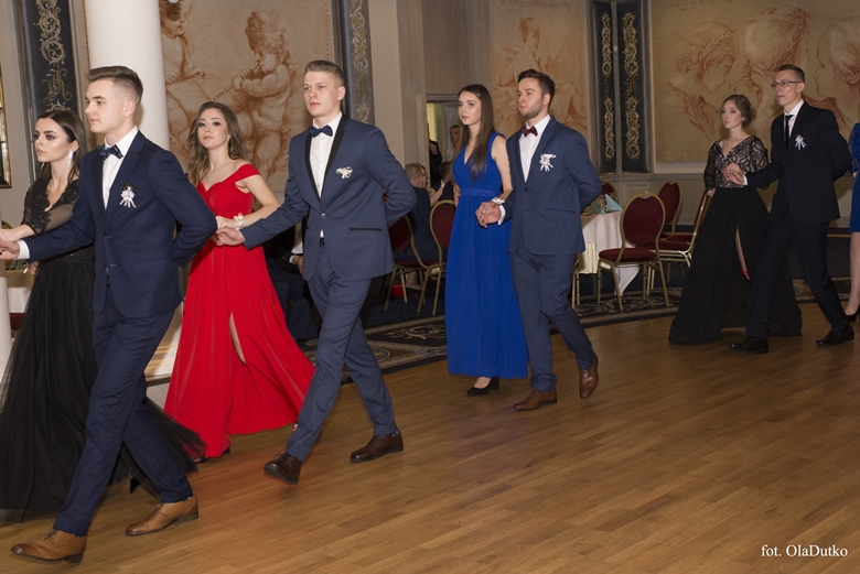 Bal studniówkowy średzkiego liceum