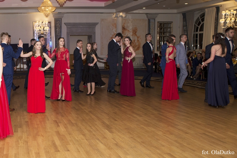 Bal studniówkowy średzkiego liceum