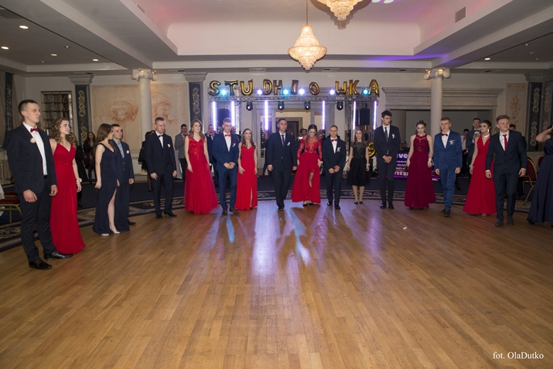 Bal studniówkowy średzkiego liceum
