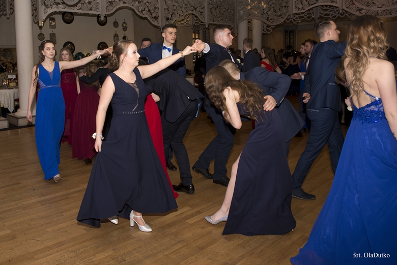 Bal studniówkowy średzkiego liceum