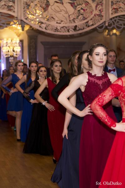 Bal studniówkowy średzkiego liceum