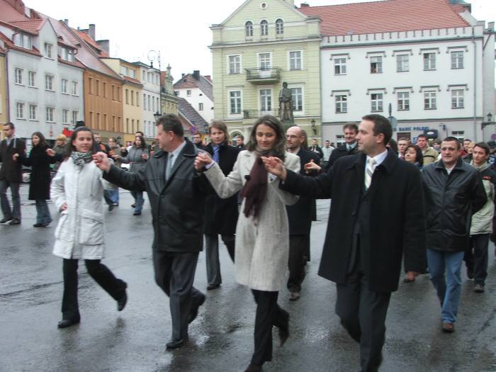 Polonez dla Rolanda na przestrzeni lat