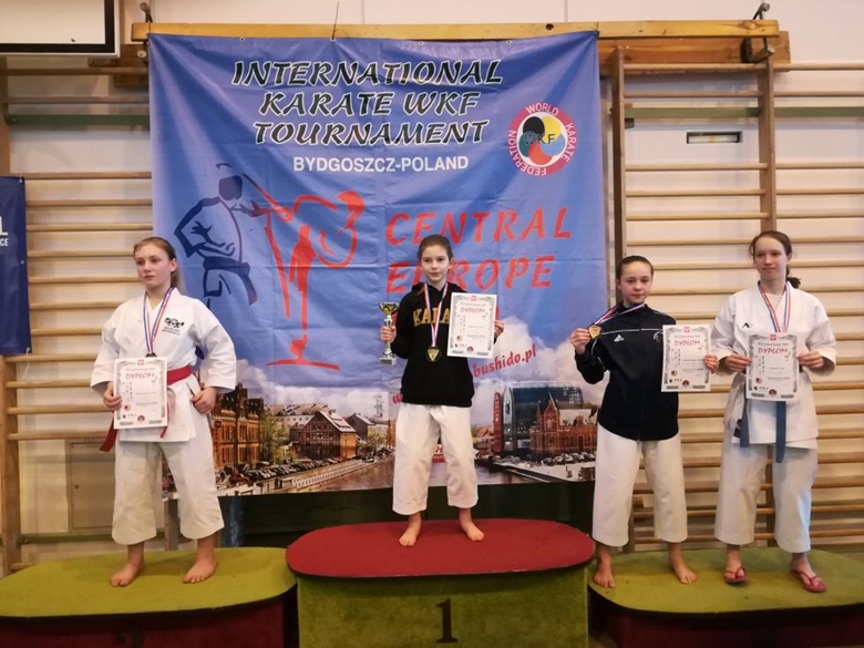 Sukcesy Średzkich karateków na dwóch turniejach