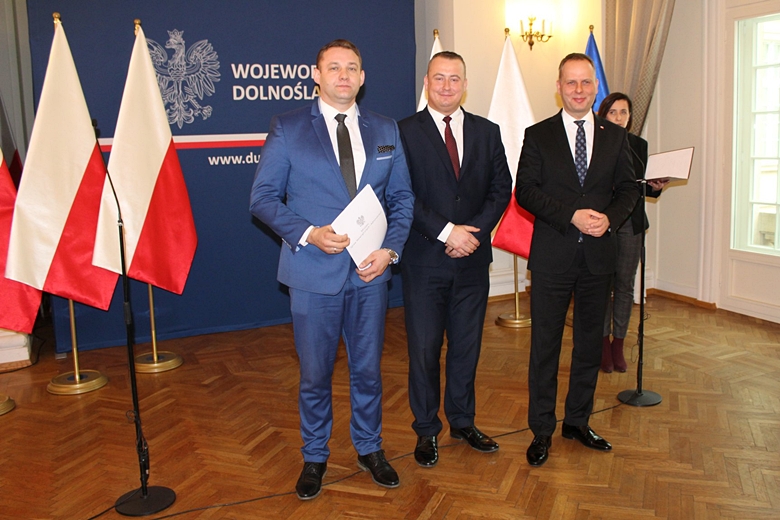 Odebranie promesy od wojewody