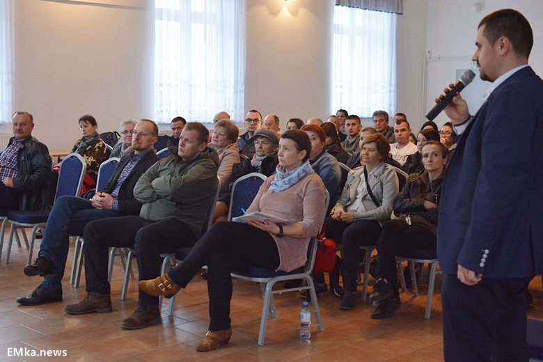 Spotkanie mieszkańców z przedstawicielami firmy